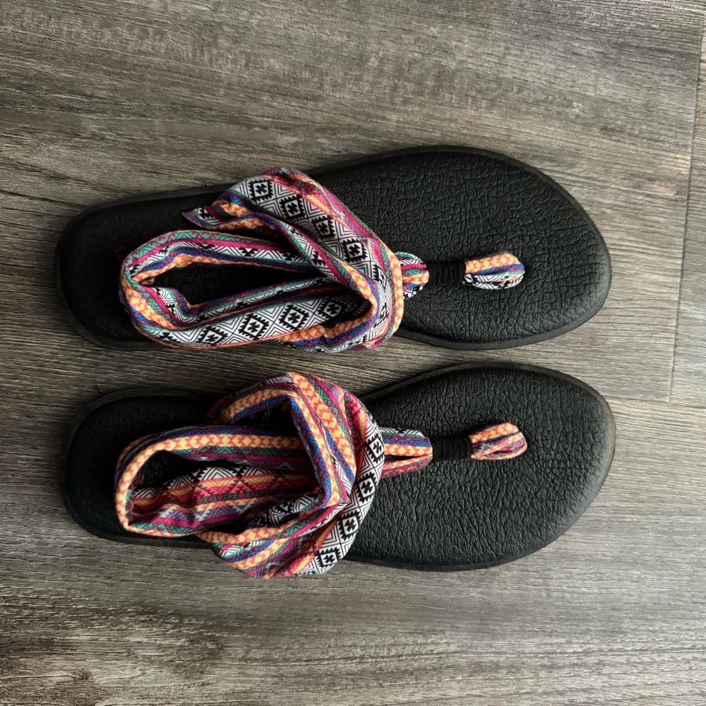 Sanuk sandals